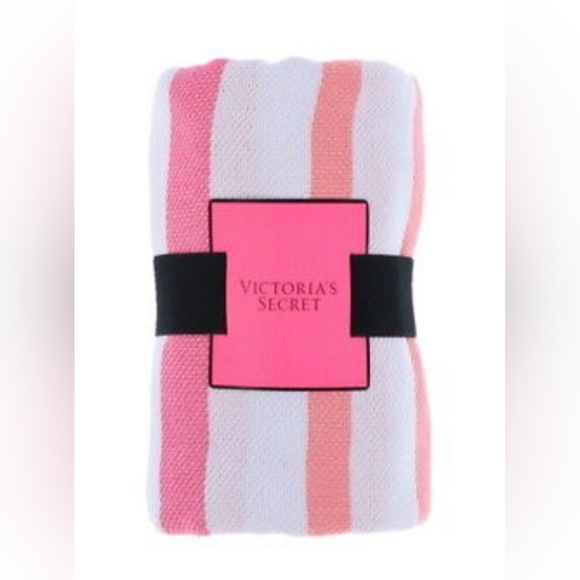 NWT Victoria's Secret Beach Blanket Striped Lightweight Throw - Picture 3 of 10